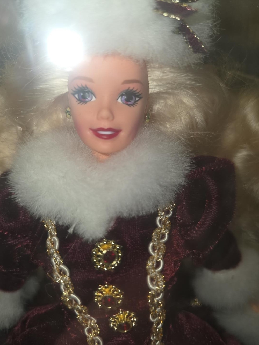 1996 Happy Holidays Barbie Purple Eye Variant - Picture 9 of 9